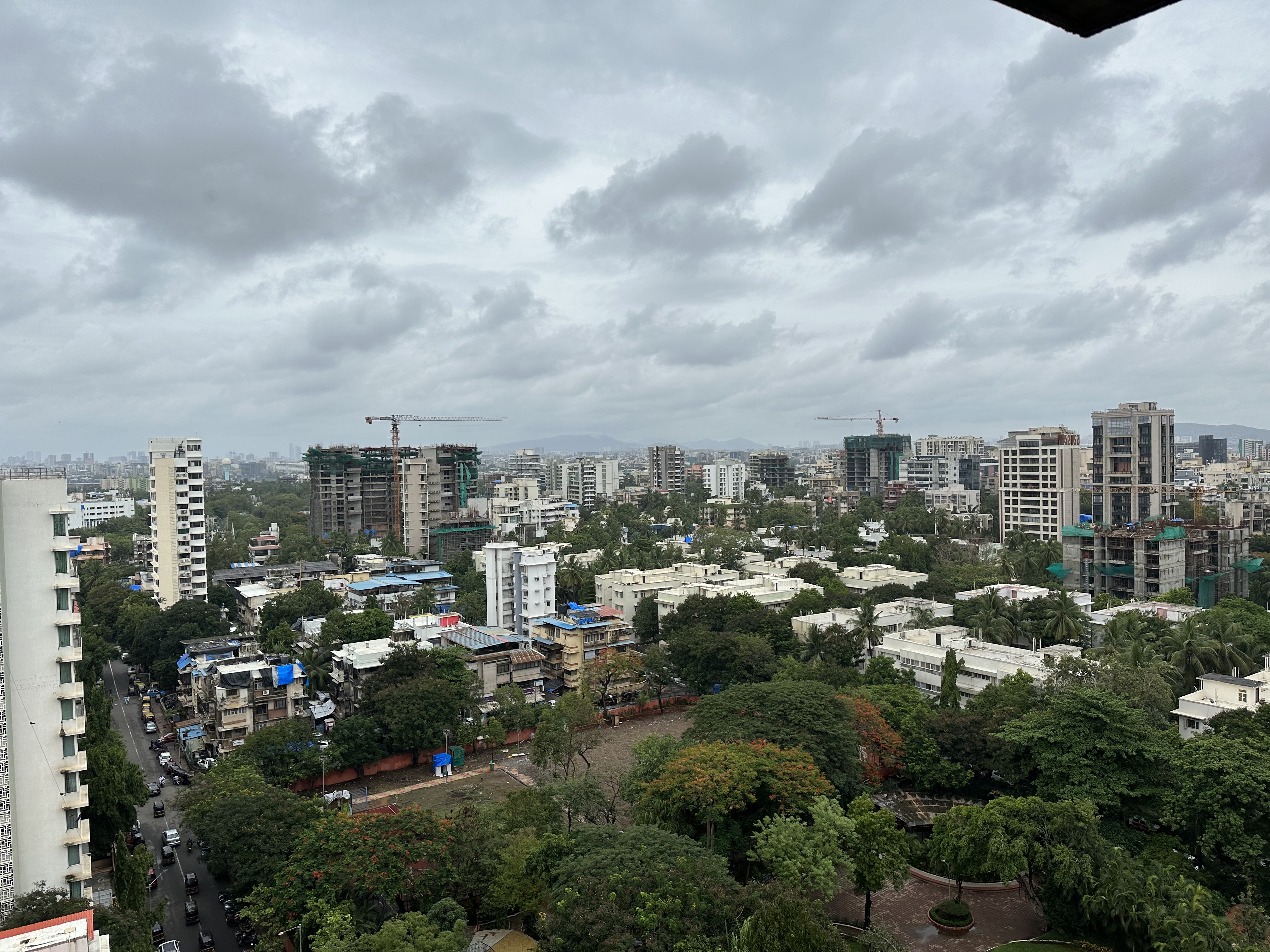 Bollywod Actor Kartik Aaryan buys a Home in Juhu